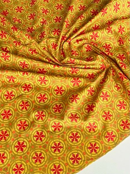 АЛЫЕ ЗВЕЗДЫ В КОЛЬЦАХ НА ГОРЧИЧНОМ - 100% ХЛОПОК 3