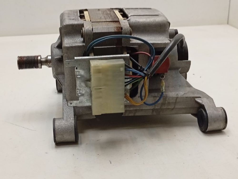 FL105S кт50 Двигатель стиральной машины Ardo 512022102 б/у