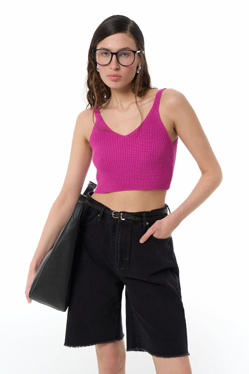 Брюки-дудочки с защипами, экокожа черный