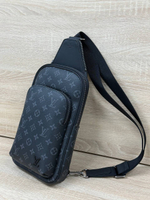 Сумка-мессенджер Louis Vuitton