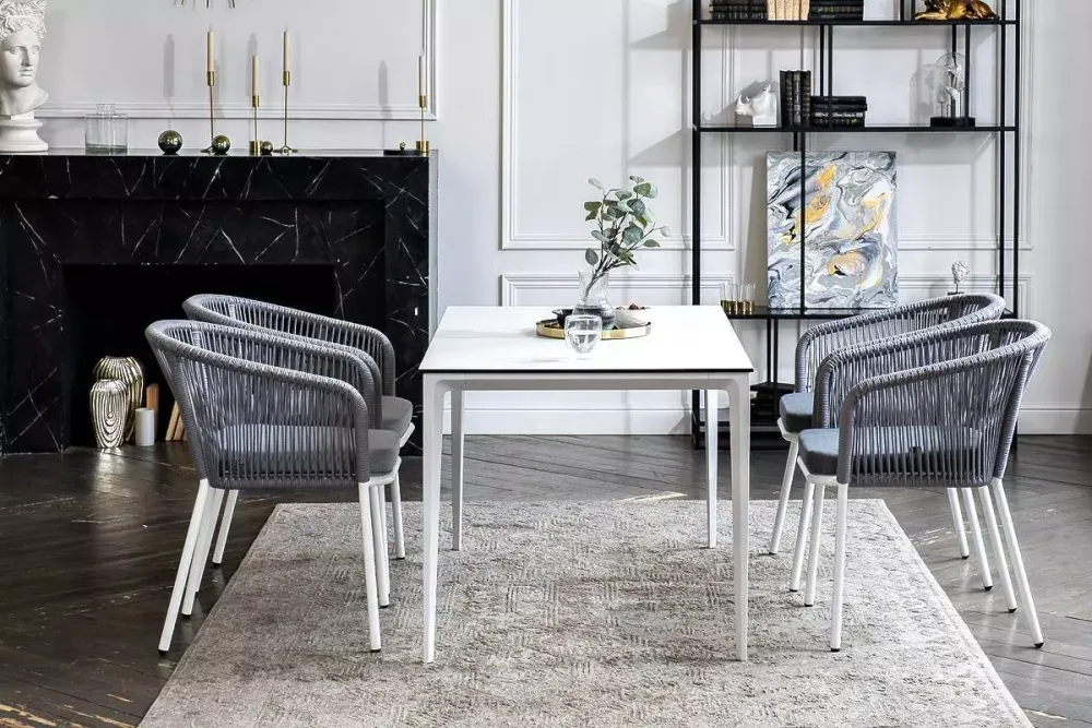 "Малага" обеденная группа на 4 персоны со стульями "Марсель", каркас белый, роуп светло-серый