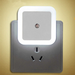 Ночник светодиодный Квадрат с датчиком освещенности черный