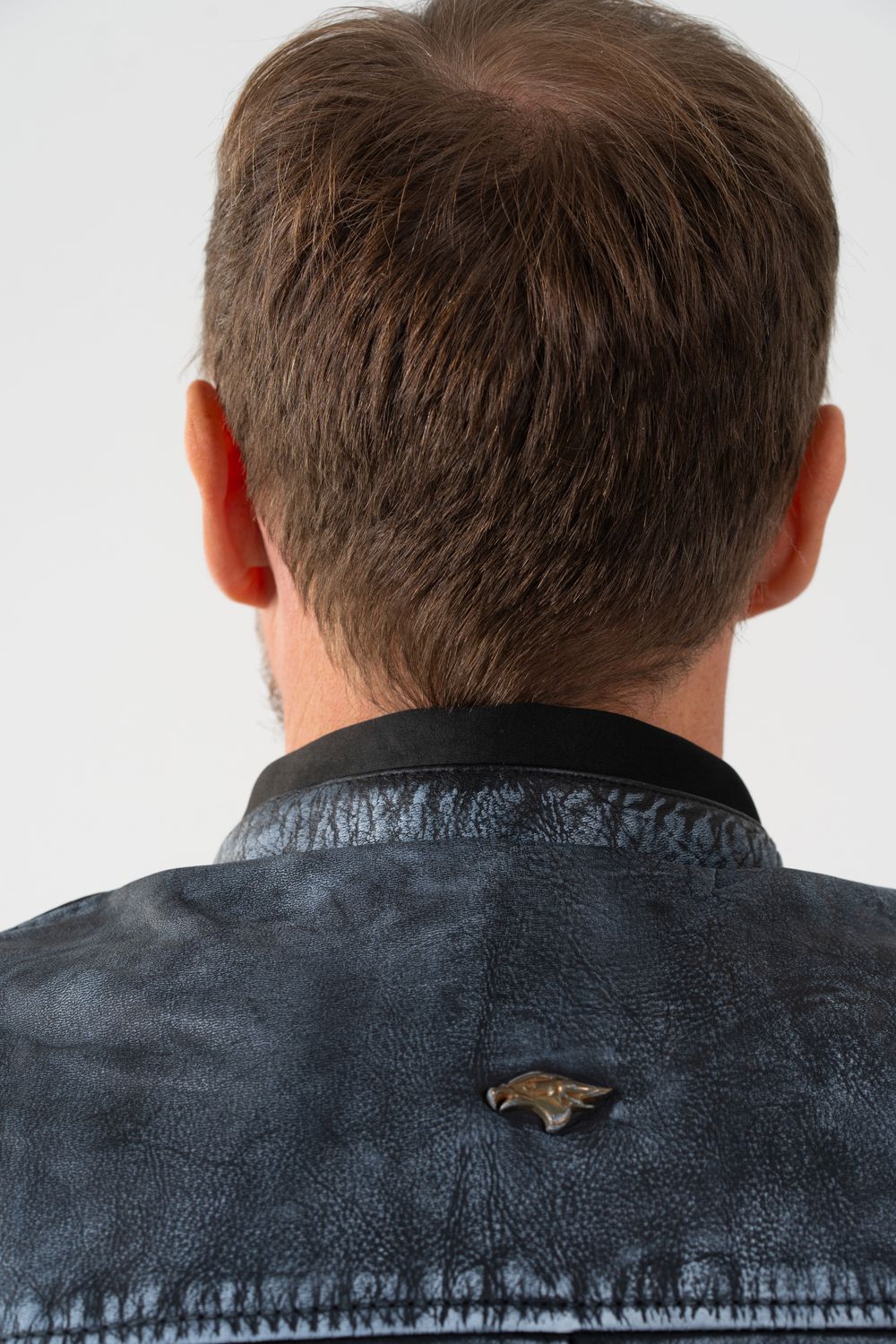 Officer / Серый