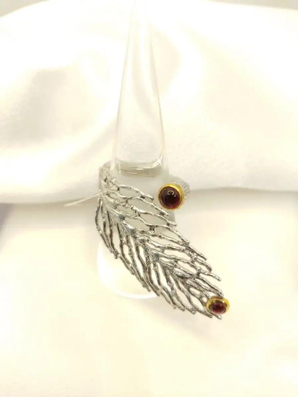 Ювелирное кольцо серебро 925 с натуральным гранатом