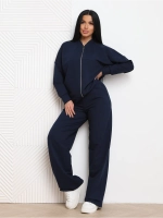 Спортивный костюм на молнии