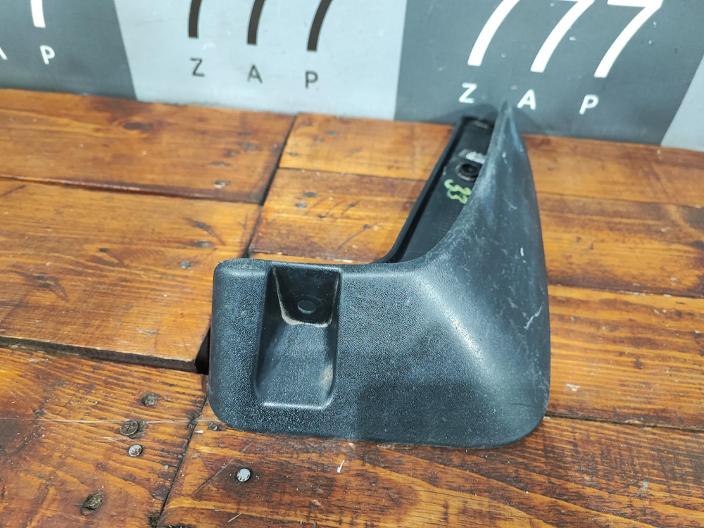 Брызговик задний правый Kia Sportage 4 (QL) 16-18 Б/У Оригинал 86842F1000