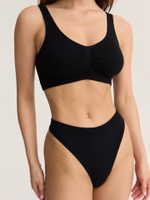 Бесшовный топ с V-образным вырезом