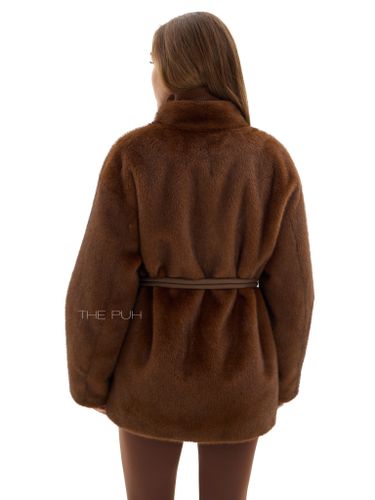 Коричневая шуба из эко-меха с поясом