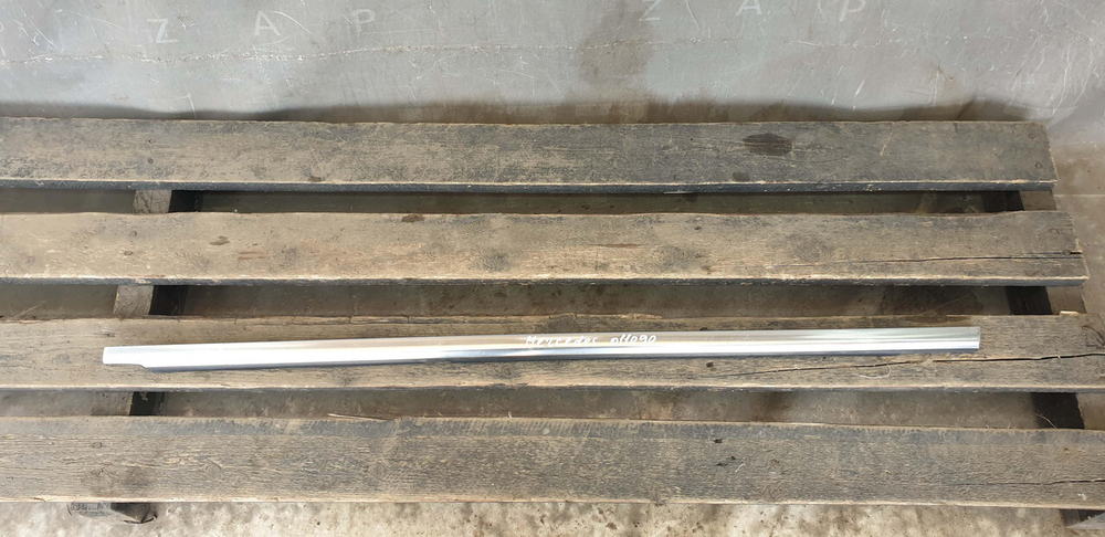 Молдинг двери задней левой Mercedes E (W213) 16-нв Б/У Оригинал A2137300124