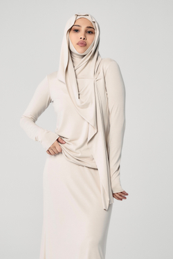 Лонгслив с капюшоном бежевый