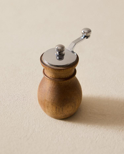 ZARA HOME ДЕРЕВЯННАЯ МЕЛЬНИЦА ДЛЯ ПЕРЦА СО СТАЛЬНОЙ КРЫШКОЙ, СВЕТЛО-БЕЖЕВЫЙ