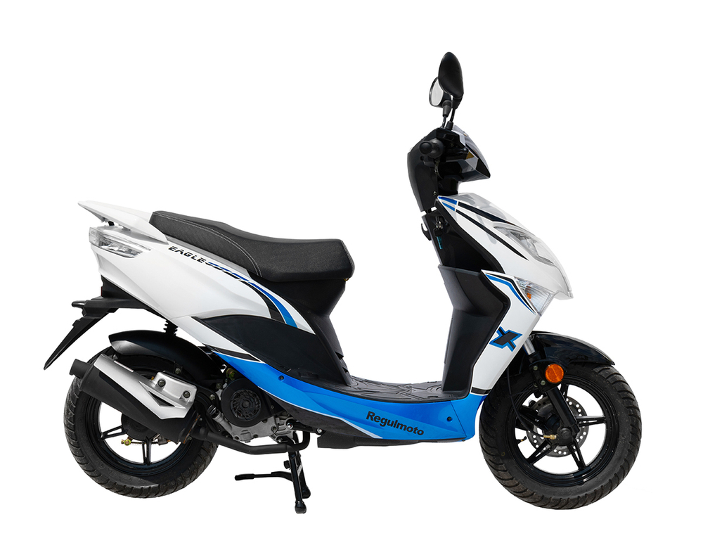 Скутер Regulmoto EAGLE 50 (колёса R12) Белый/синий