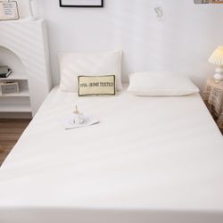 Комплект постельного белья на резинке Однотонный Сатин «Белоснежный уют»