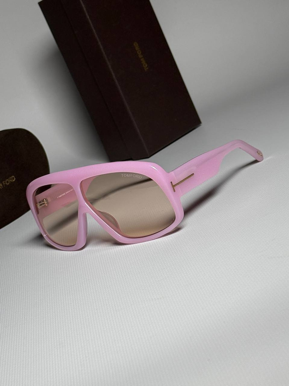 Солнцезащитные очки Tom Ford