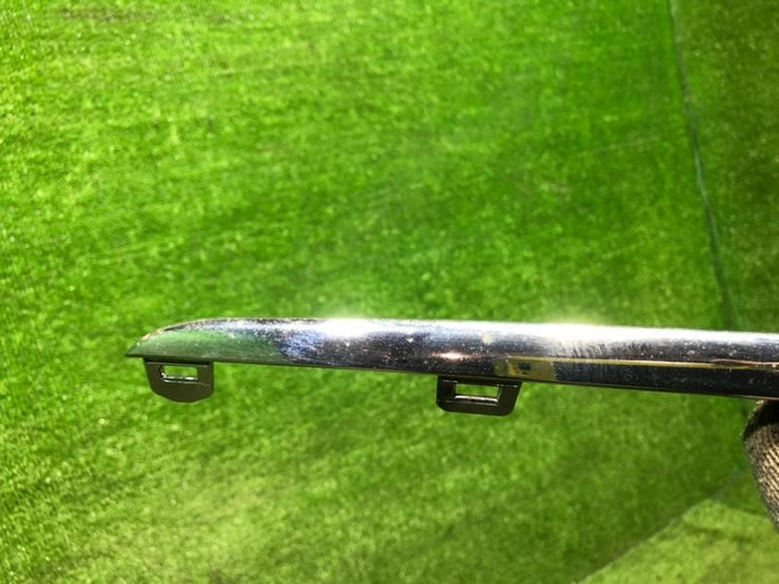 Накладка решетки радиатора левая Mercedes E C238 (2016-2021)