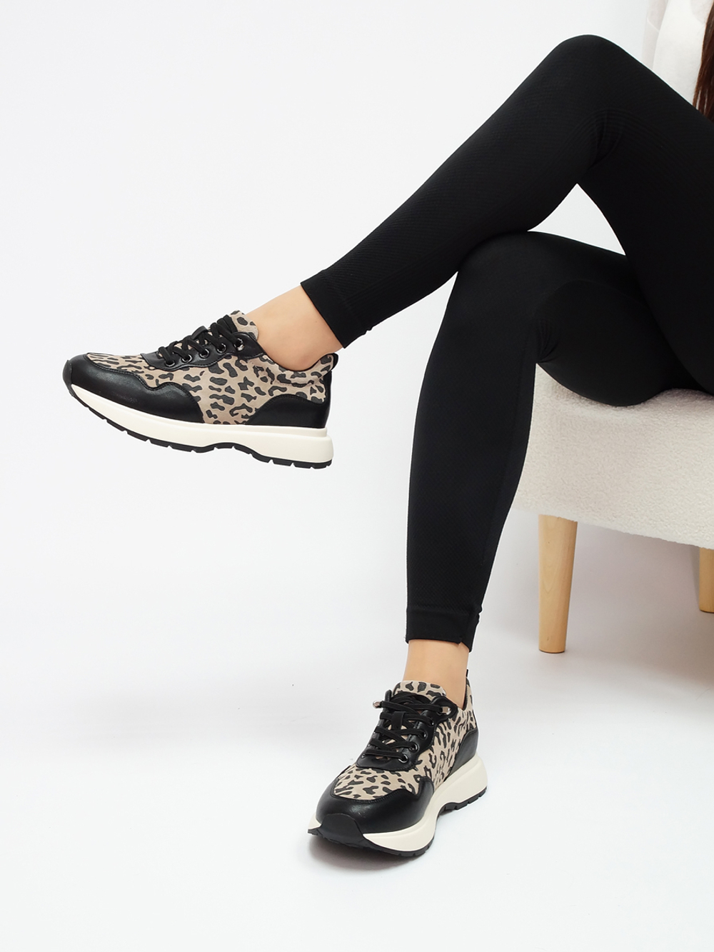 Кроссовки женские демисезонные