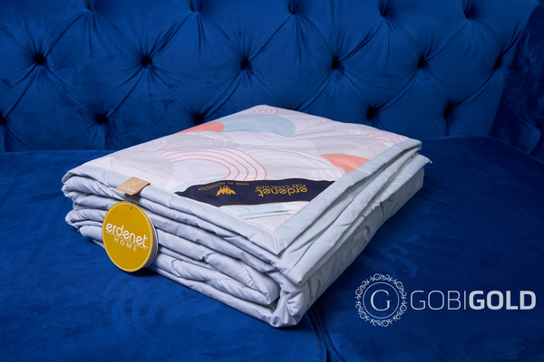 Одеяло стеганое из 100% верблюжьего пуха 200х220 см. (ERDENET) - круги