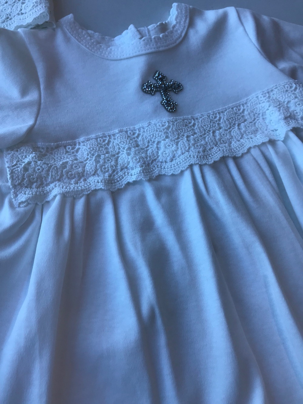 Платье крестильное с чепчиком с тесьмой и стразами (Малышеево) Арт. 1003И (Размер: 80)