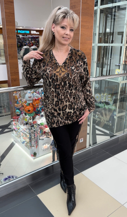 Нарядный джемпер с "леопардовым" принтом