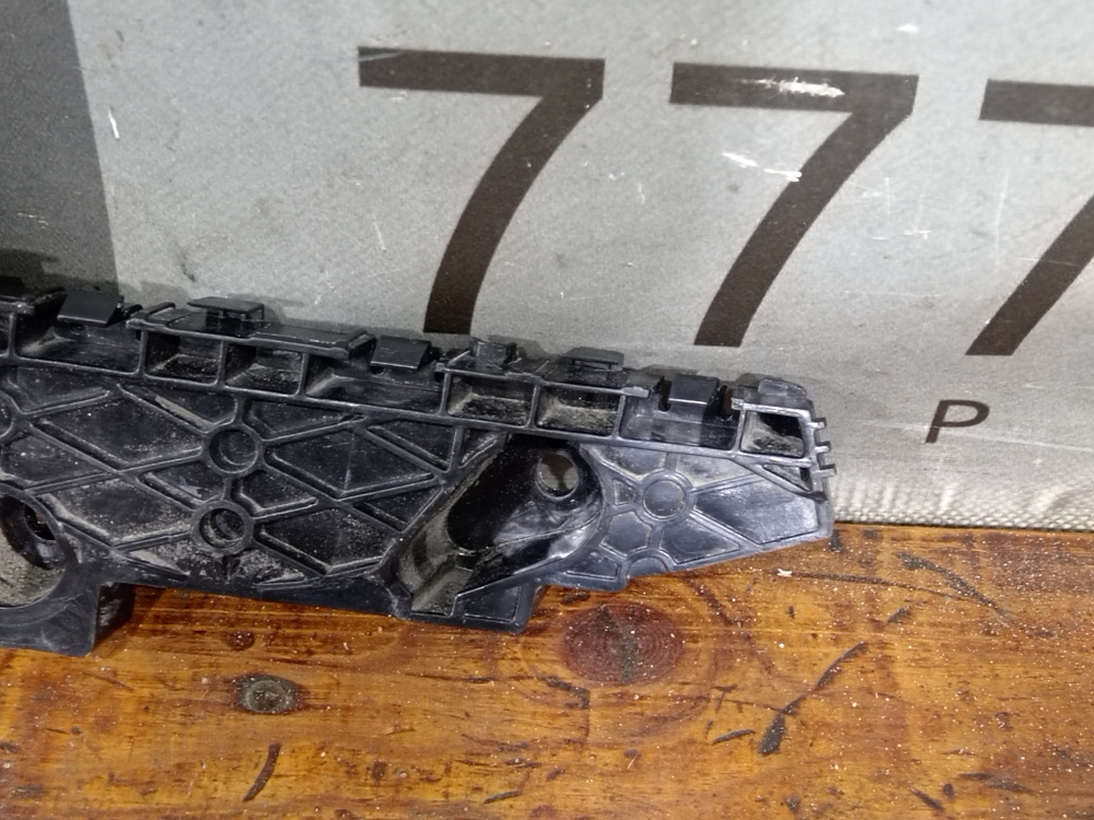 Кронштейн переднего бампера правый Haval M6 2 21-нв Б/У Оригинал 2803302XKZ0YA