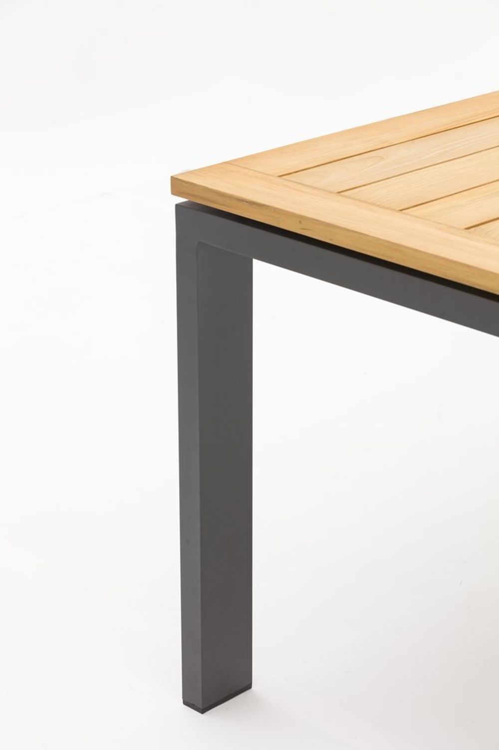 Lyon 220, стол антрацит/натуральный, алюминий/тик
