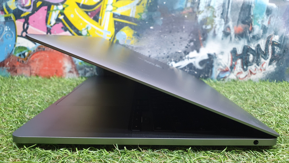 MacBook Pro 13  M1 2020 Retina A2338 3 цикла