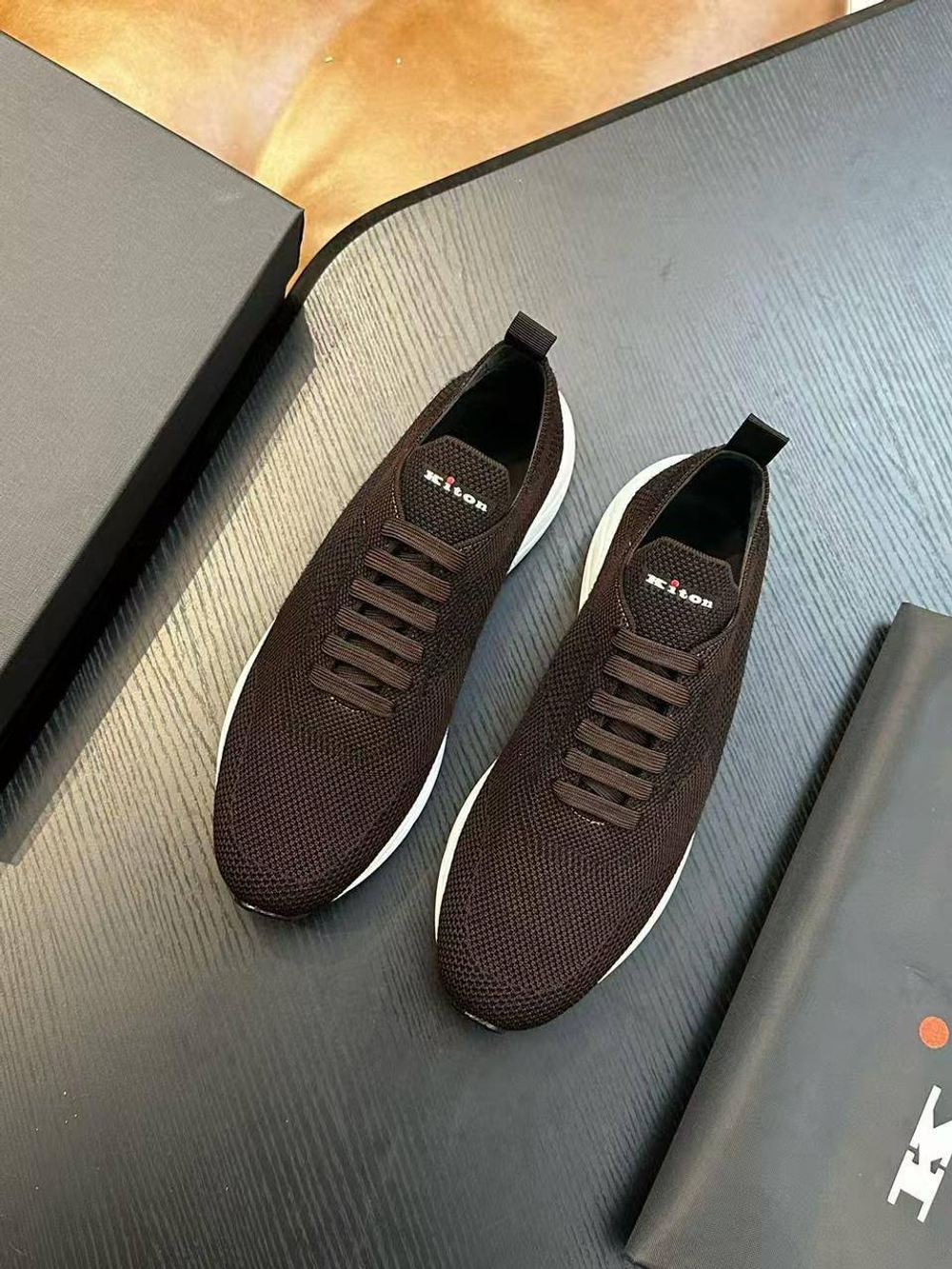 Кроссовки Kiton
