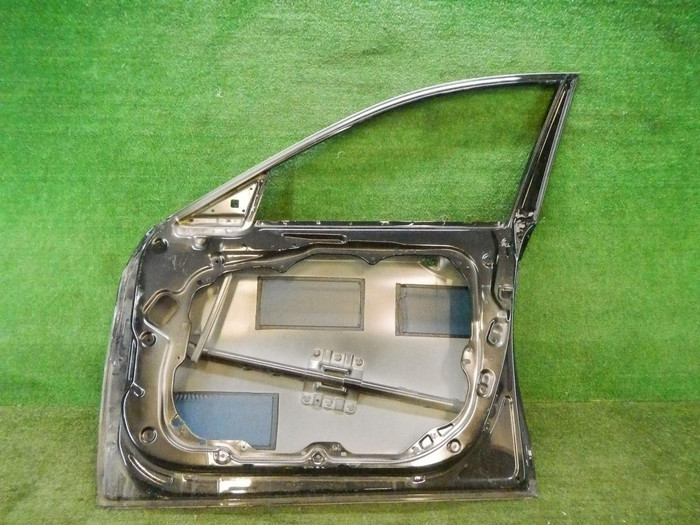 Дверь передняя правая Genesis G80 (2016-2020)