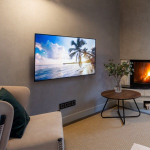 Розетка с заземлением и шторками (графит рифленый)