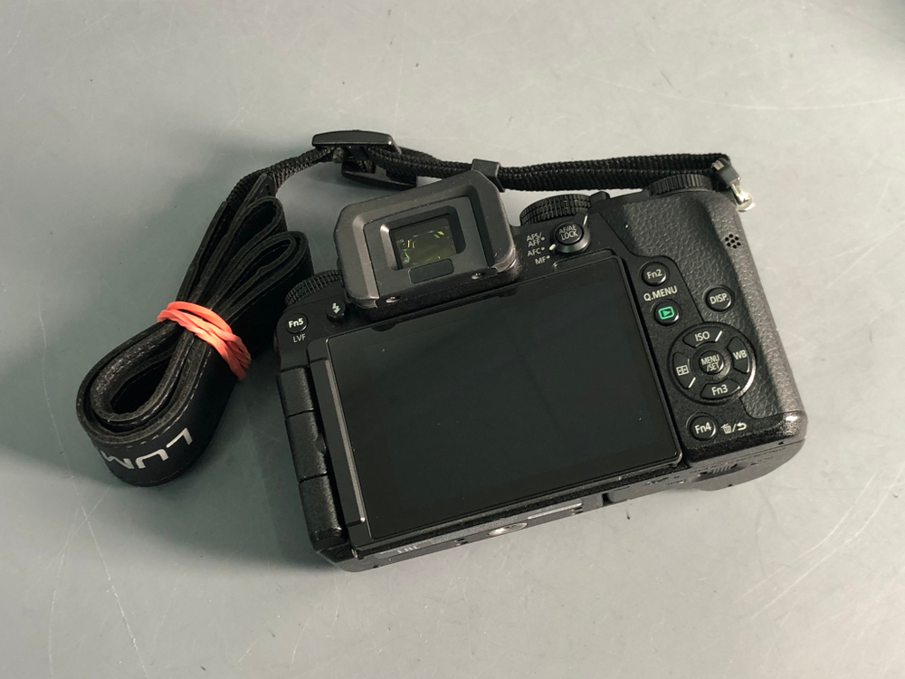 Panasonic Lumix DMC-G7 Kit 14-42mm