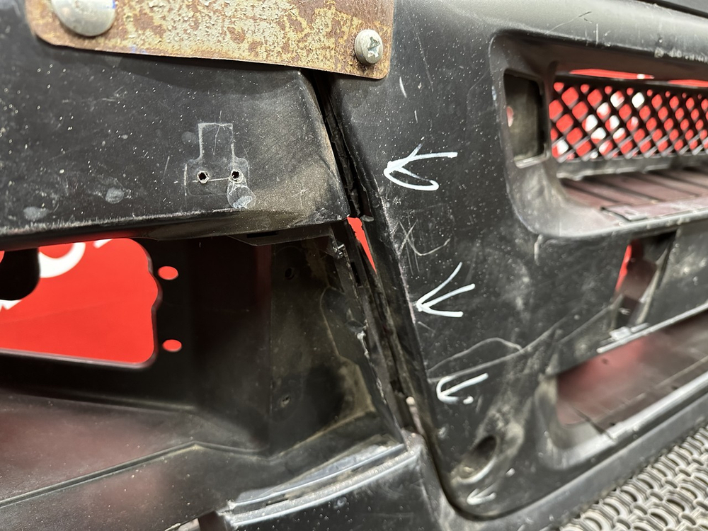 Бампер передний