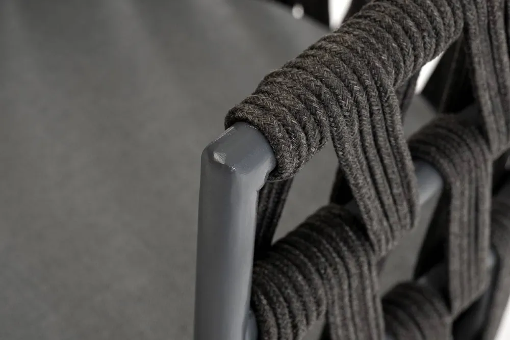 "Диего" стул плетеный из роупа, основание дуб, каркас из стали темно-серый (RAL7024) муар, роуп темно-серый круглый, ткань серая