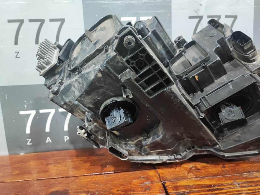 Фара левая LED Volkswagen Tiguan 2 16-20 Б/У Оригинал 5NB941081A