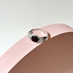 Кольцо Листья с кругом вишневого янтаря