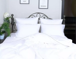 Постельное белье семейное Mollen белое с песочно-бежевым кантом