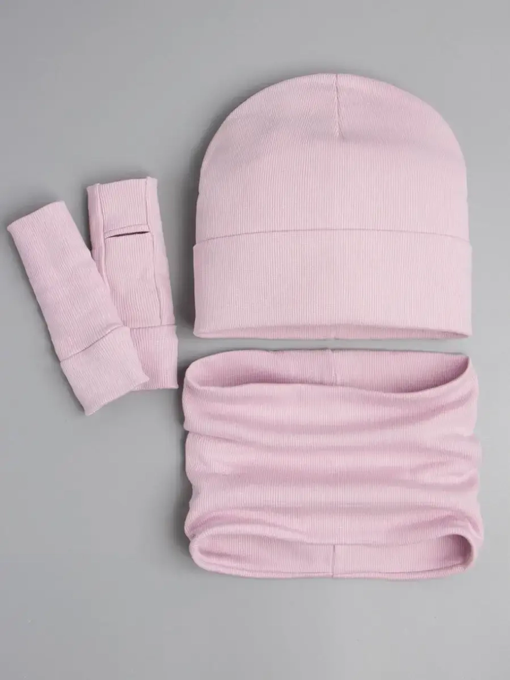 Шапка детская со снудом и митенками