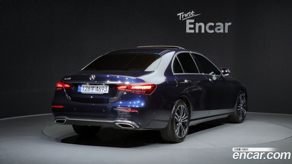 Mercedes-Benz E-Class W213 E250 Avangarde (02.2022)