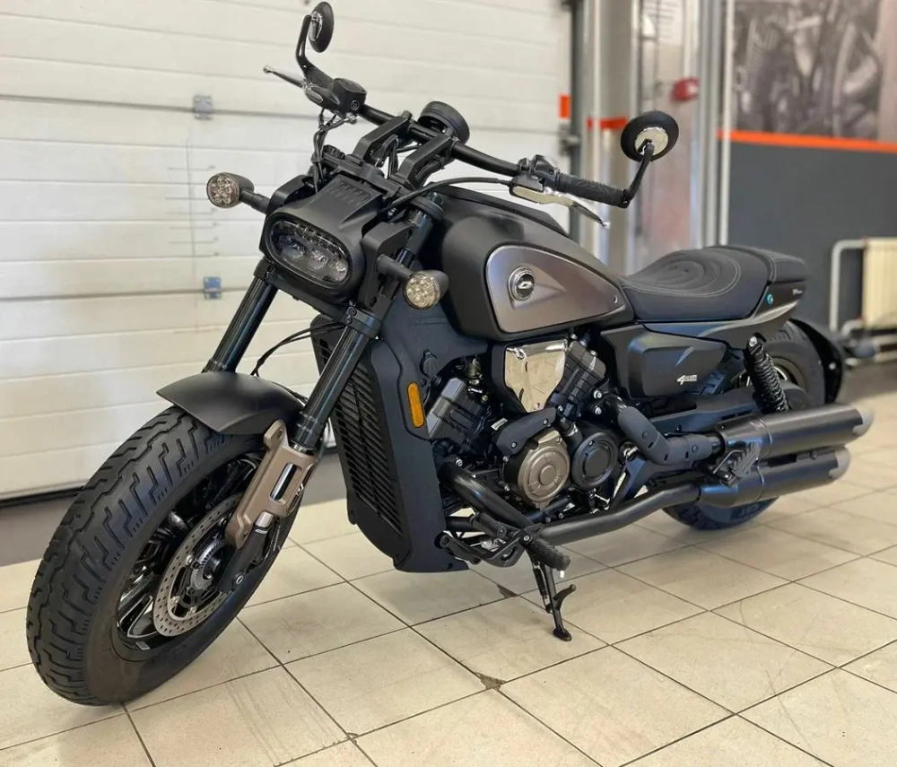 QJMotor SRV 600 V, 2024