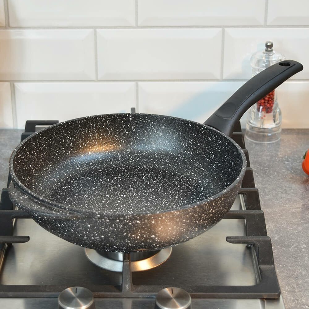 Сковорода 24см "ScovO Литая" б/кр