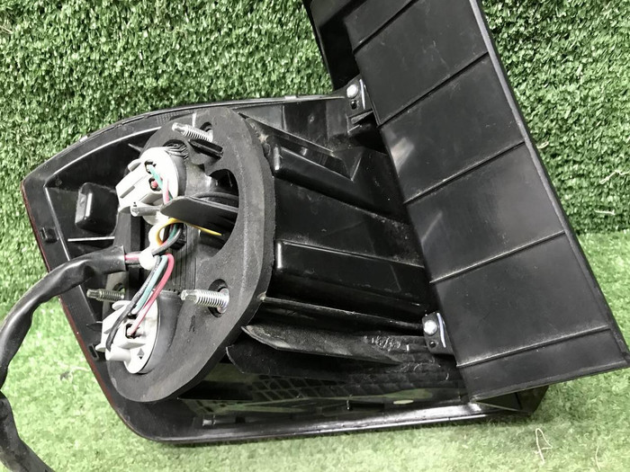 Фонарь правый внешний Chery Tiggo 4 (2018-2023)