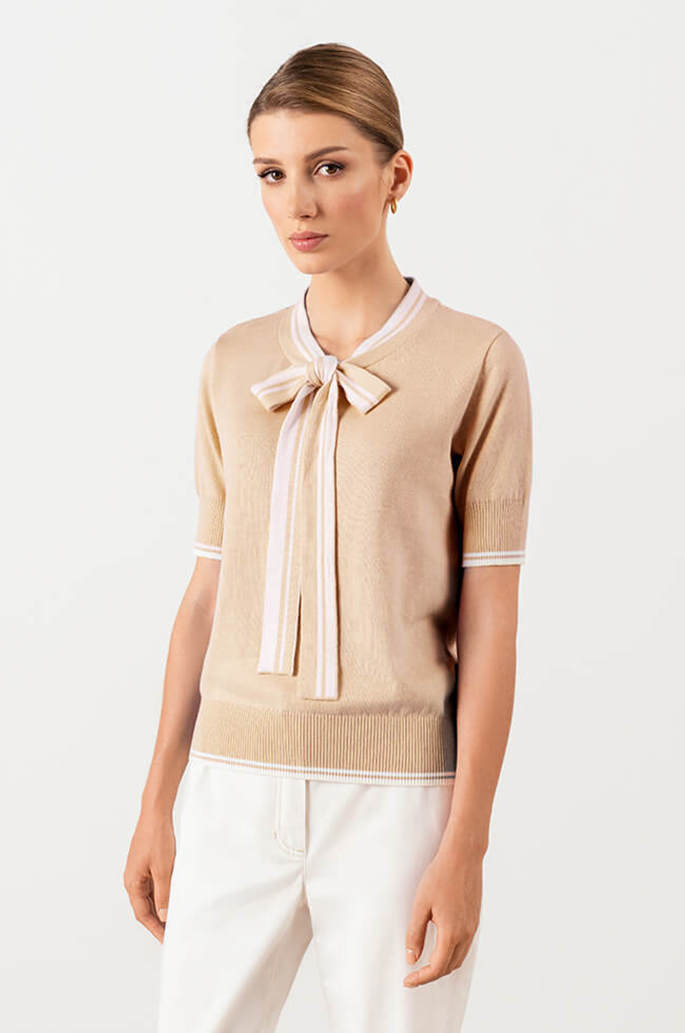 23005 Джемпер женский (бежевый / молочный)