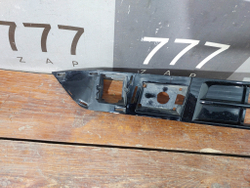 Решетка переднего бампера Cadillac Escalade 5 20-нв Б/У Оригинал 966101313