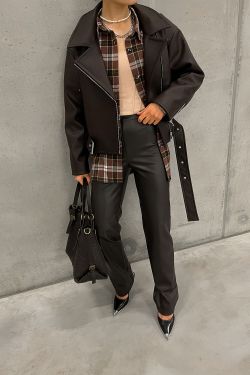 Косуха из экокожи шоколадного цвета