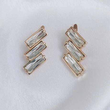 "Нексия" серьги в золотом покрытии из коллекции "Форсаж" от Jenavi с английским замком