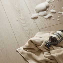 ЛАМИНАТ BERRY-ALLOC OCEAN+ 2506 СЕЛЕКТ СВЕТЛО-КОРИЧНЕВЫЙ