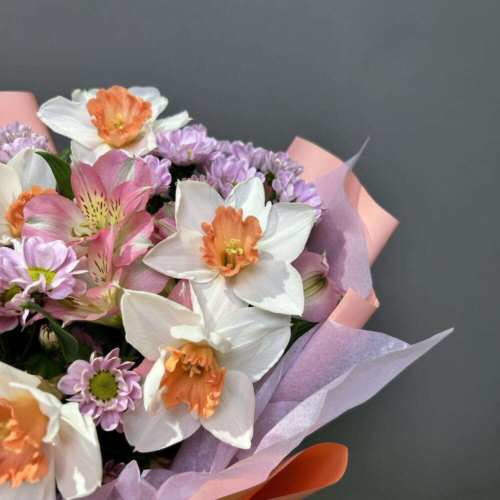 Букет "Бэлла" (Нарциссы и ромашки)