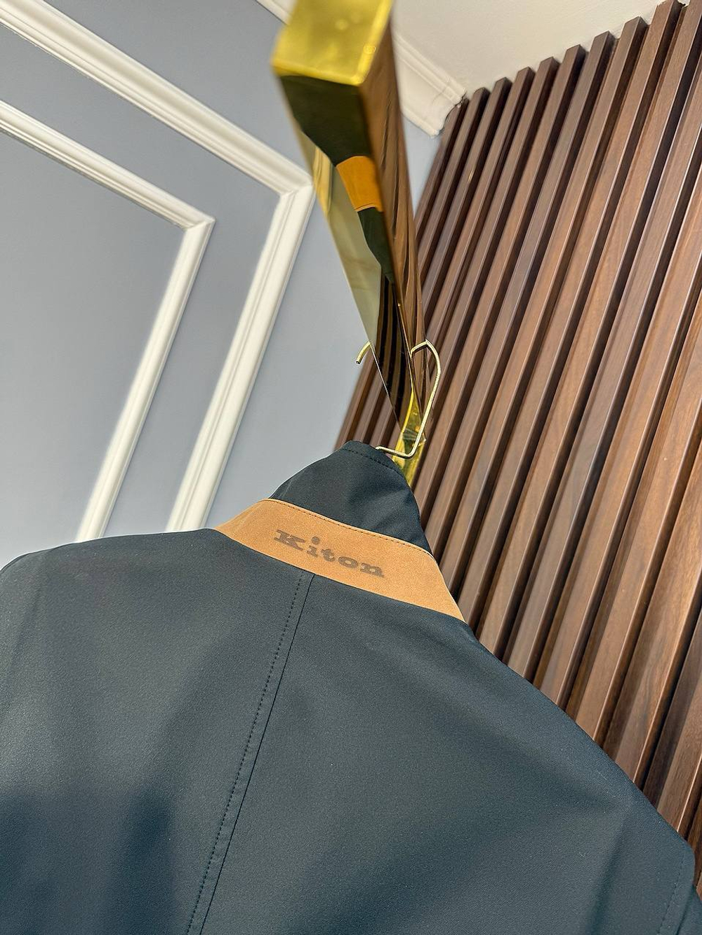 Ветровка Kiton