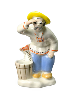 Фарфоровая статуэтка "Рыбак летом" (Полонне ЗХК)