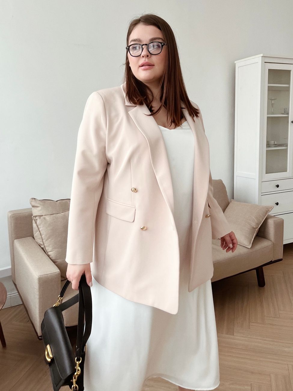 Жакет двубортный, светло-бежевый