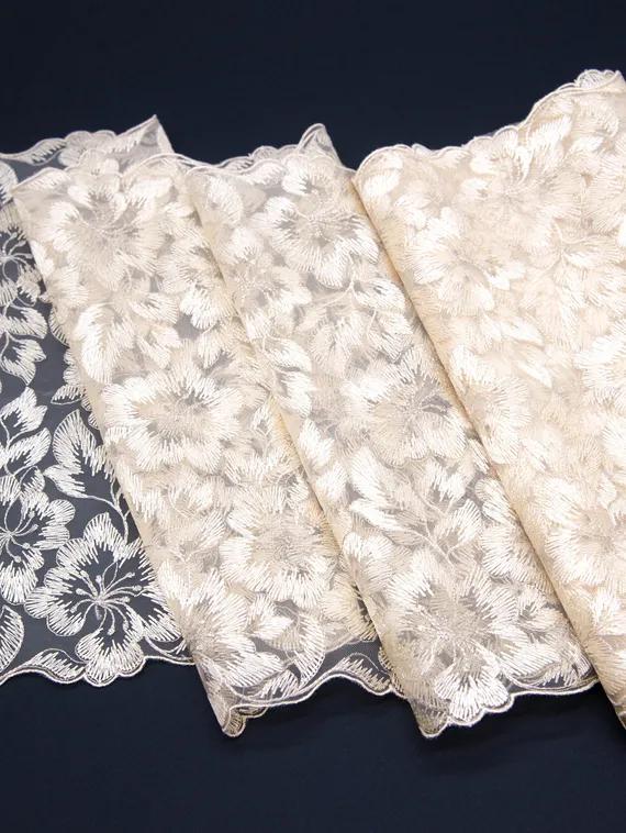 05-141 Вышивка на неэл. сетке 24 см, телесный